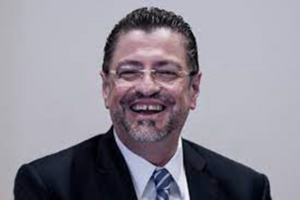 रोड्रिगो चाव्स कोस्टा रिका के राष्ट्रपति के रूप में चुने गए