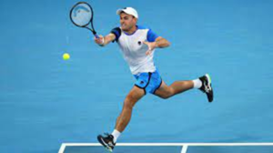 सिडनी टेनिस क्लासिक में रूस के असलान करात्सेव ने एंडी मरे को हराकर तीसरा एटीपी खिताब जीता
