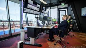 नीदरलैंड में दुनिया की सबसे बड़ी नहर का ताला खुला