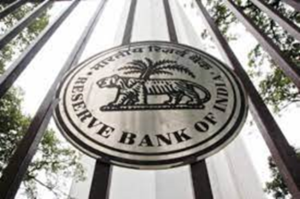 आरबीआई ने एसबीआई, आईसीआईसीआई बैंक, एचडीएफसी बैंक को घरेलू व्यवस्थित रूप से महत्वपूर्ण बैंकों (डी-एसआईबी) के रूप में बरकरार रखा