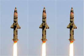 भारत ने कम दूरी की बैलिस्टिक मिसाइल पृथ्वी-II का सफल परीक्षण किया