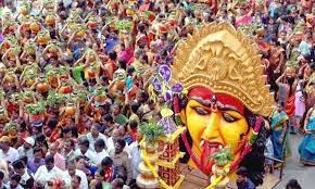 तेलंगाना पारंपरिक हिंदू त्योहार बोनालु मनाता है
