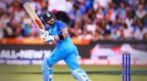 भारत के विराट कोहली T20I में 4000 रन बनाने वाले पहले बल्लेबाज बने